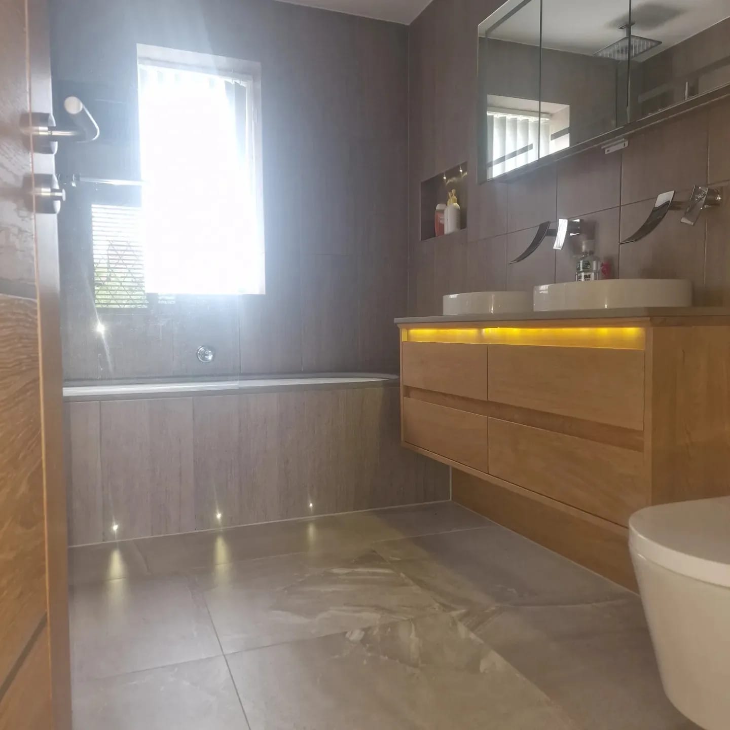 Vanity Unit LED Strip & Floor Lights