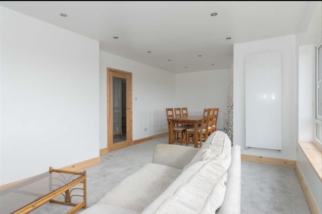 Open-Plan Living Room Downlights & Sockets
